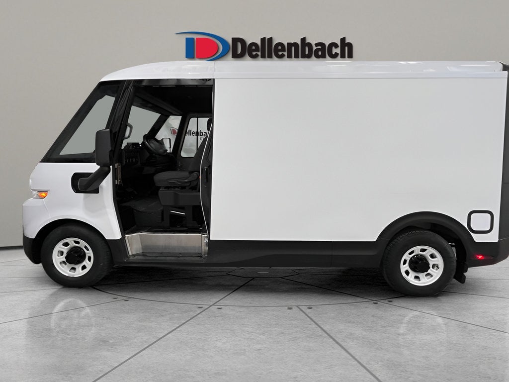 2024 BrightDrop Zevo 400 EJY in Oyster White — front three-quarter view