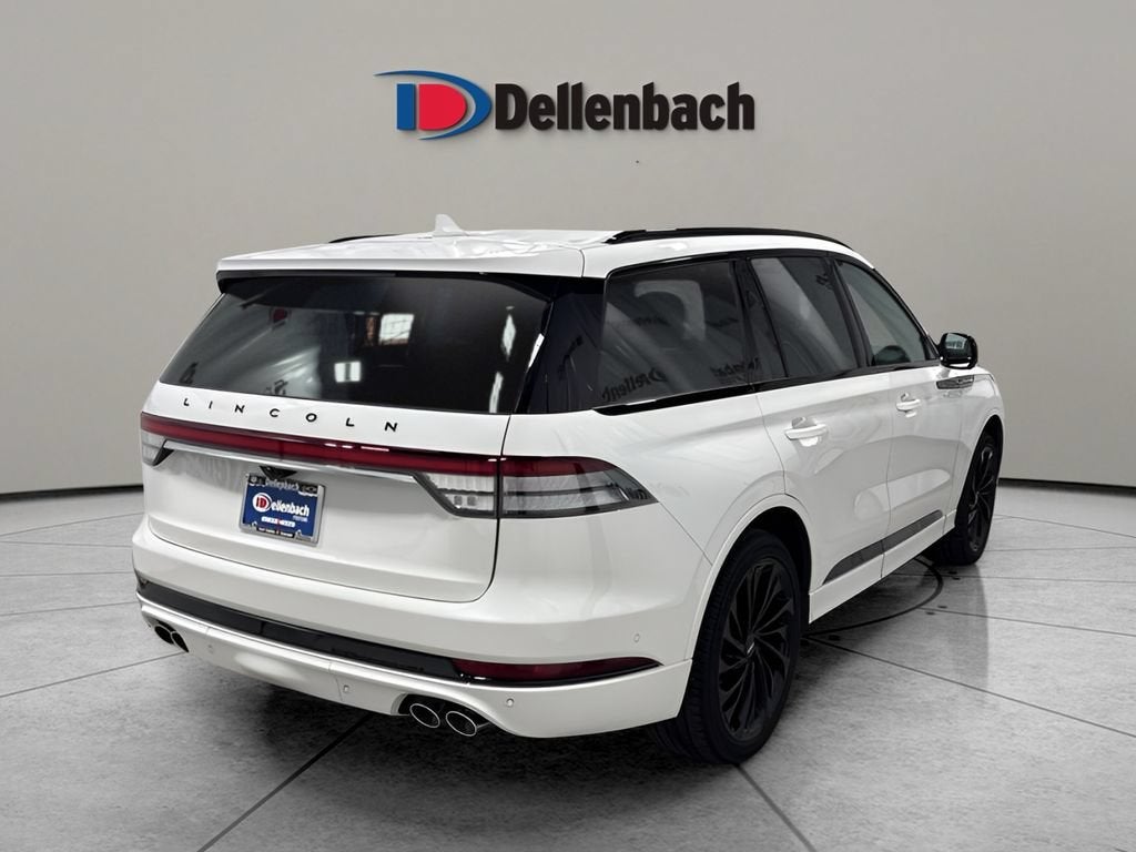 2024 Lincoln Aviator — detail view